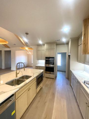 3711 143rd Street, Lubbock, TX 79423