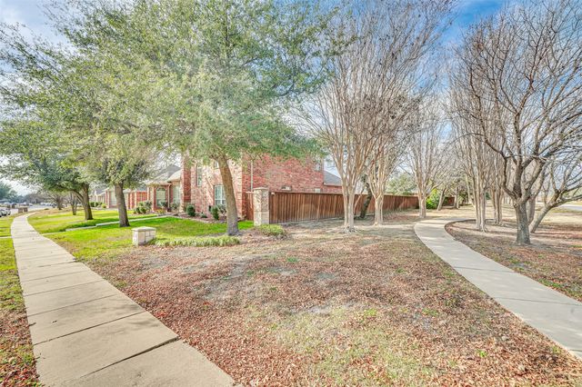 3305 Silver Springs Way, Rowlett, TX 75089