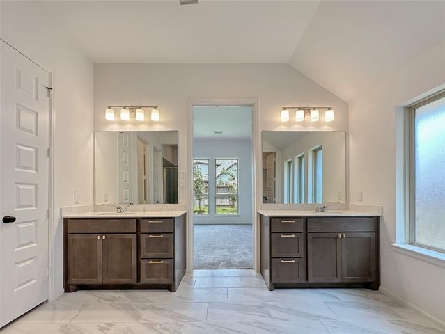 5603 Ash Valley Drive, Richmond, TX 77469