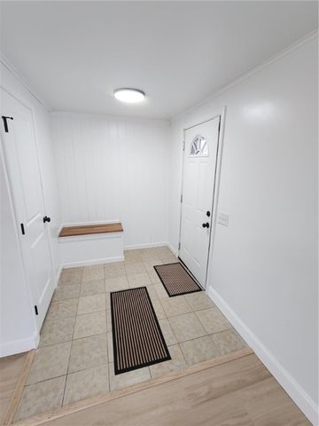 121 Beals Street, Canandaigua City, NY 14424