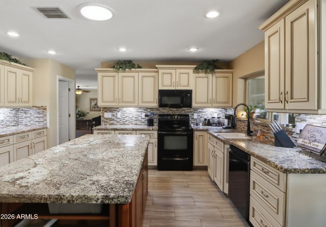 4516 E LUDLOW Drive, Phoenix, AZ 85032