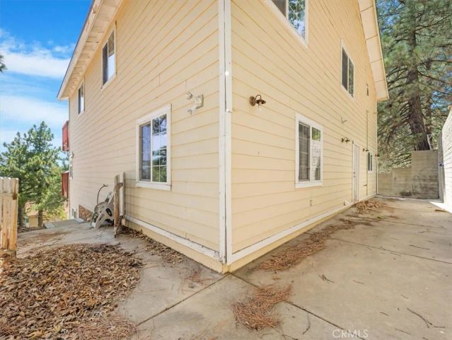 30134 Enchanted Way, Running Springs, CA 92382