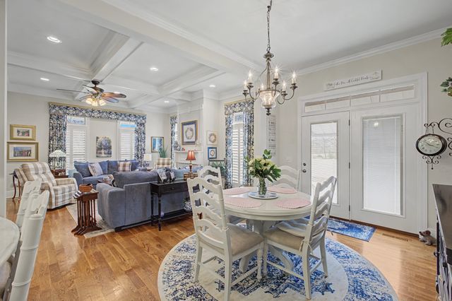 354 Bowling Branch Rd, Cottontown, TN 37048