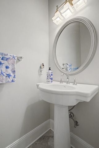 354 Bowling Branch Rd, Cottontown, TN 37048