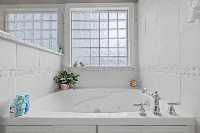 354 Bowling Branch Rd, Cottontown, TN 37048