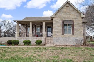 354 Bowling Branch Rd, Cottontown, TN 37048
