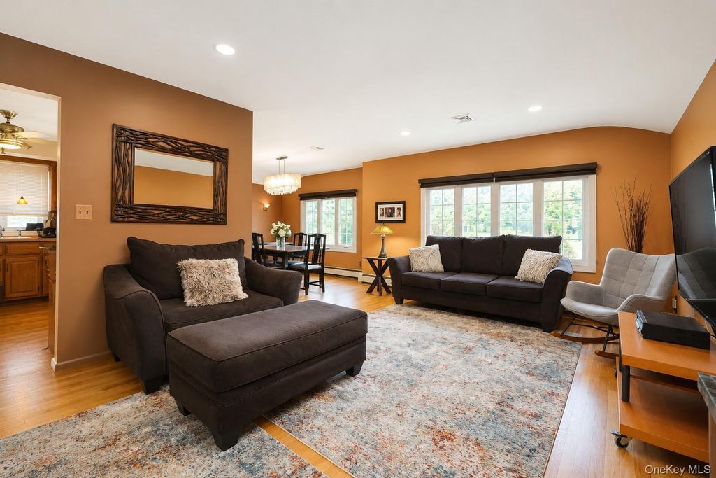 947 Bard Avenue, Staten Island, NY 10301 — photo 3