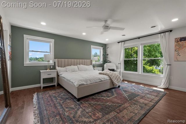 502 W Sunnybrook Drive, Royal Oak, MI 48073