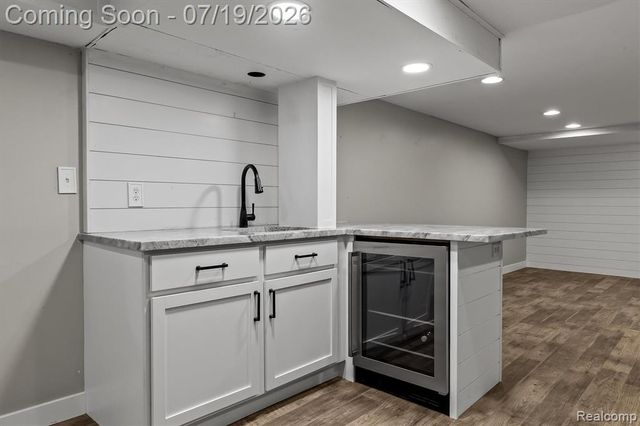 502 W Sunnybrook Drive, Royal Oak, MI 48073