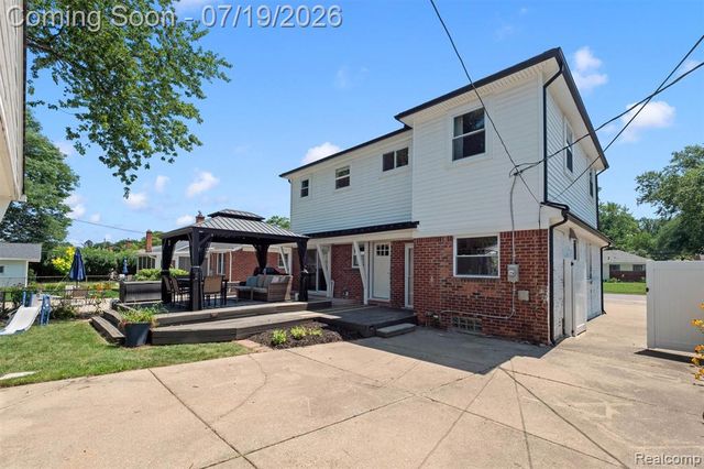 502 W Sunnybrook Drive, Royal Oak, MI 48073
