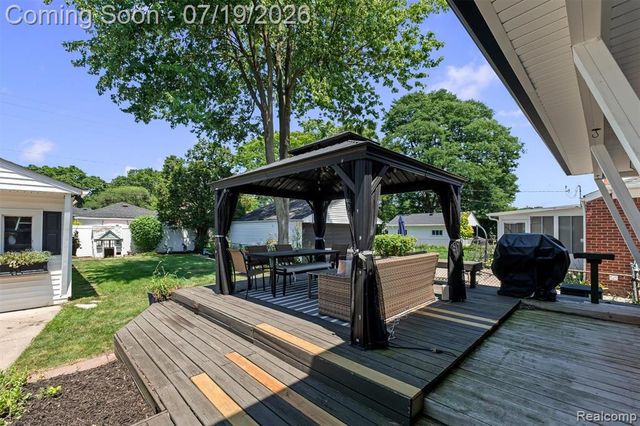502 W Sunnybrook Drive, Royal Oak, MI 48073