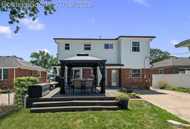 502 W Sunnybrook Drive, Royal Oak, MI 48073