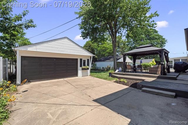 502 W Sunnybrook Drive, Royal Oak, MI 48073