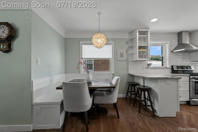 502 W Sunnybrook Drive, Royal Oak, MI 48073