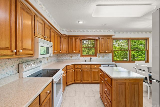 13 Zaragoza Lane, Hot Springs Village, AR 71909