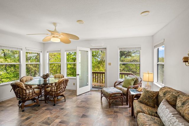 13 Zaragoza Lane, Hot Springs Village, AR 71909