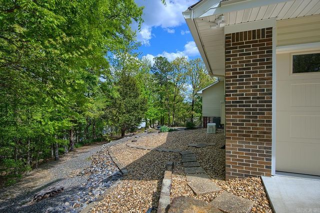 13 Zaragoza Lane, Hot Springs Village, AR 71909