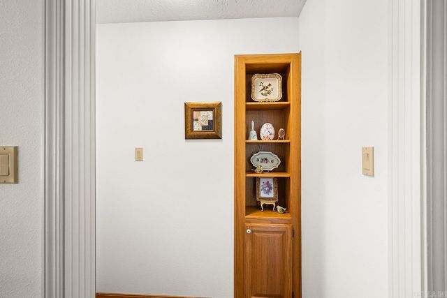 13 Zaragoza Lane, Hot Springs Village, AR 71909