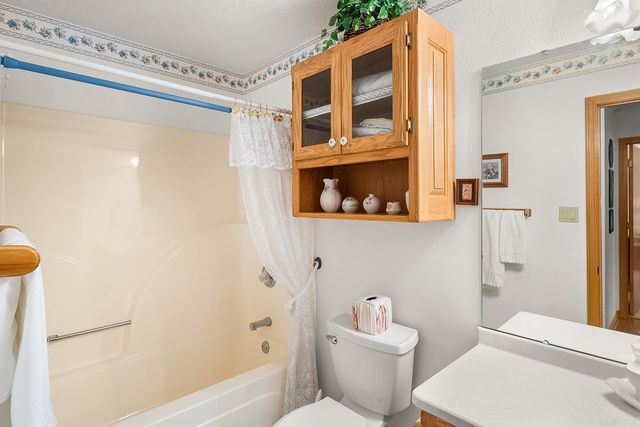 13 Zaragoza Lane, Hot Springs Village, AR 71909