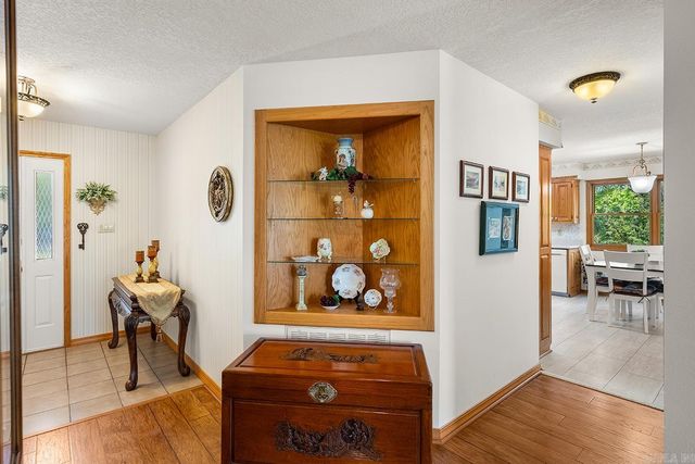 13 Zaragoza Lane, Hot Springs Village, AR 71909