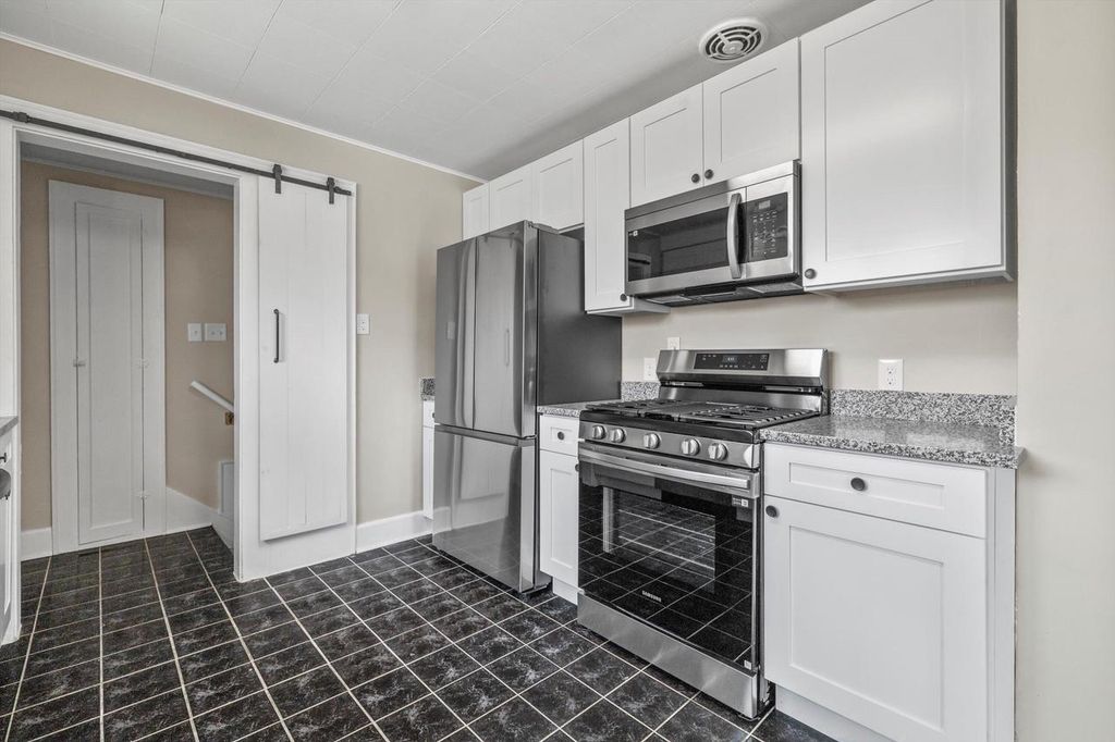 1518 78th STREET, Kenosha, WI 53143