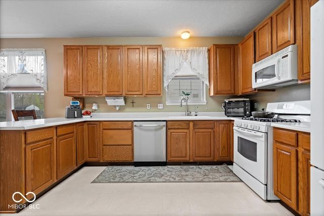 7199 Bethel Court, Avon, IN 46123