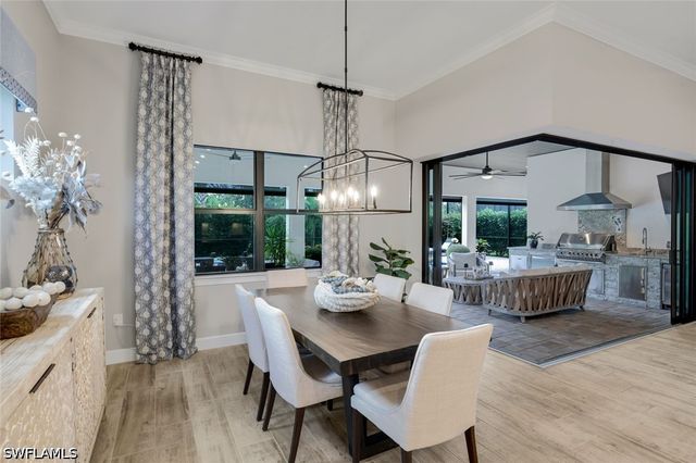 9583 Curlew DR, Naples, FL 34120