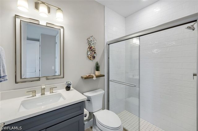 9583 Curlew DR, Naples, FL 34120