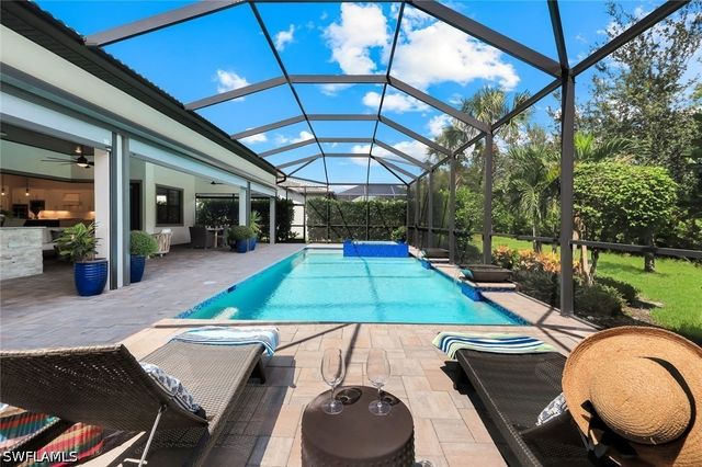 9583 Curlew DR, Naples, FL 34120