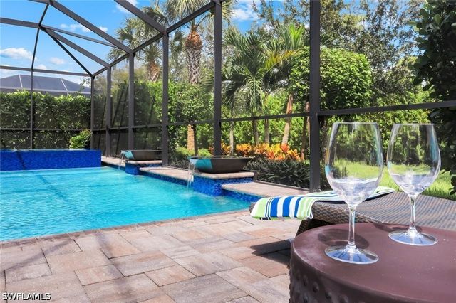 9583 Curlew DR, Naples, FL 34120