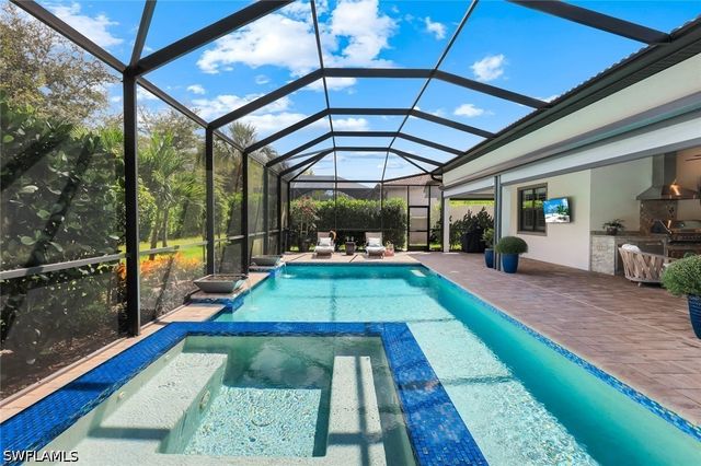 9583 Curlew DR, Naples, FL 34120