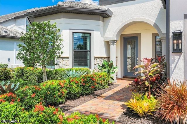 9583 Curlew DR, Naples, FL 34120