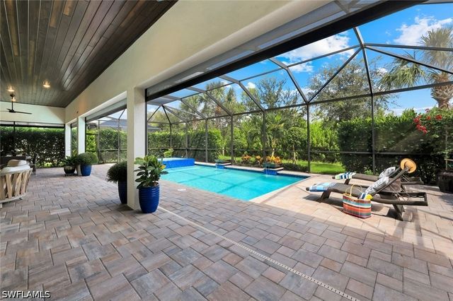 9583 Curlew DR, Naples, FL 34120