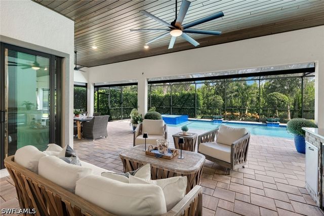 9583 Curlew DR, Naples, FL 34120