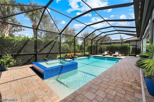 9583 Curlew DR, Naples, FL 34120