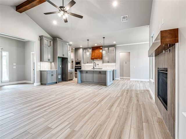 401 Braxton Way, Yukon, OK 73099