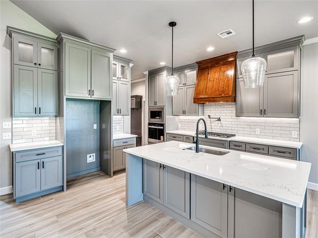 401 Braxton Way, Yukon, OK 73099