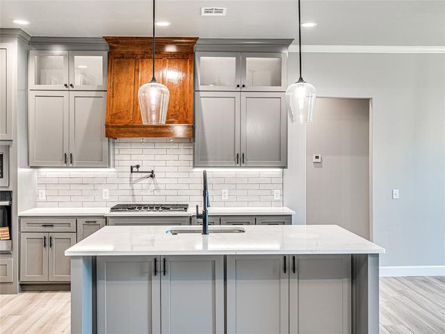 401 Braxton Way, Yukon, OK 73099