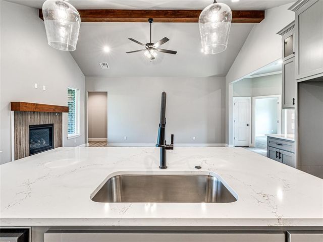 401 Braxton Way, Yukon, OK 73099