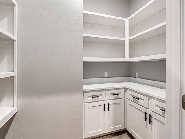 401 Braxton Way, Yukon, OK 73099