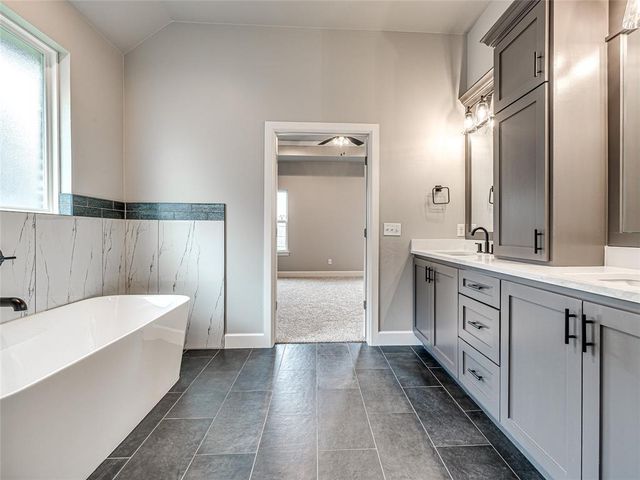 401 Braxton Way, Yukon, OK 73099