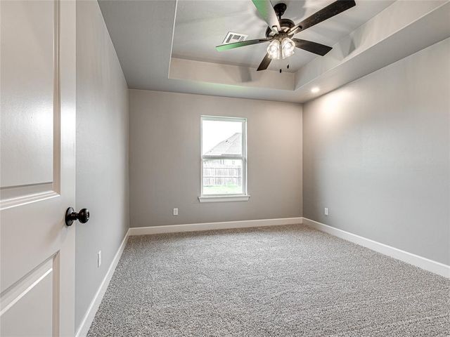 401 Braxton Way, Yukon, OK 73099