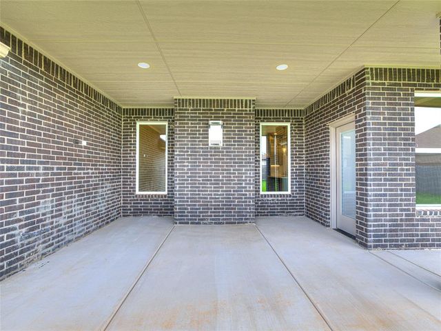 401 Braxton Way, Yukon, OK 73099