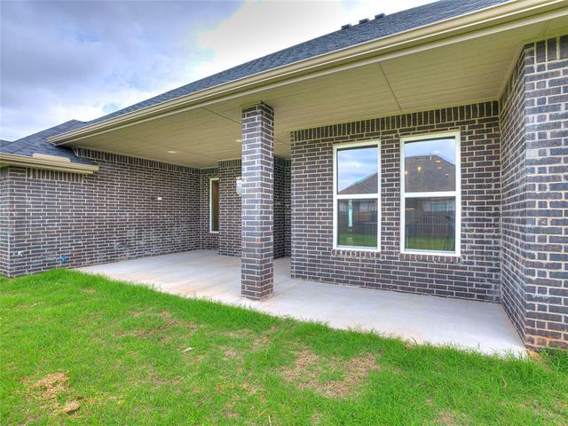 401 Braxton Way, Yukon, OK 73099