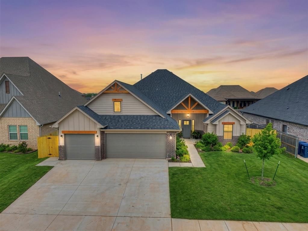 401 Braxton Way, Yukon, OK 73099