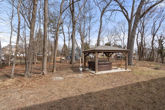 14 Wood Dr, Norwood, MA 02062