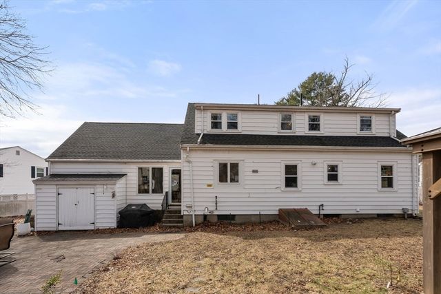 14 Wood Dr, Norwood, MA 02062