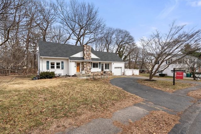 14 Wood Dr, Norwood, MA 02062