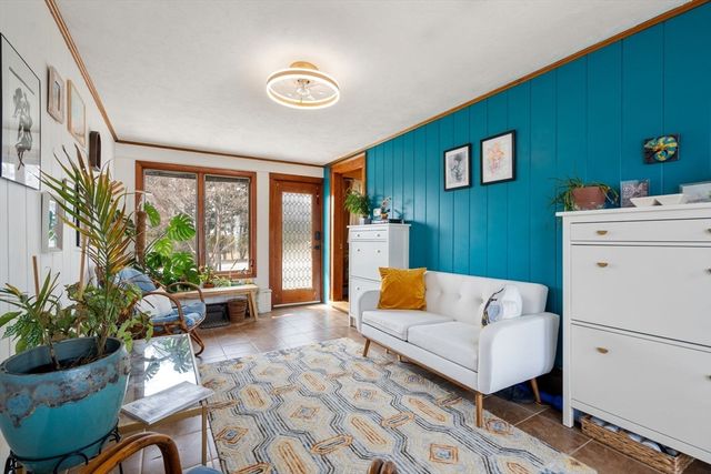 14 Wood Dr, Norwood, MA 02062