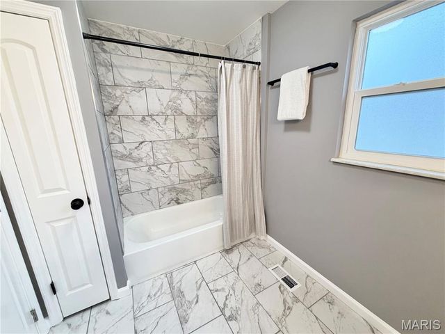 1956 Lakehurst Drive, St Louis, MO 63146